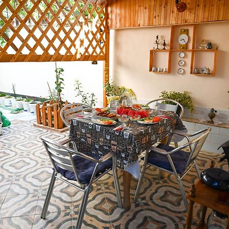 Guest House Flowers Berat Exterior foto